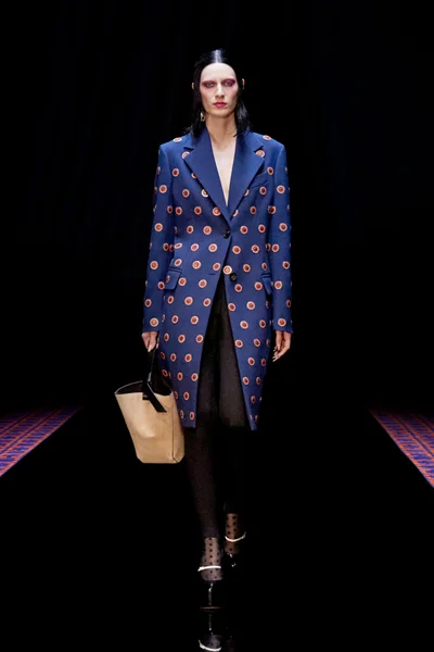 Look 35